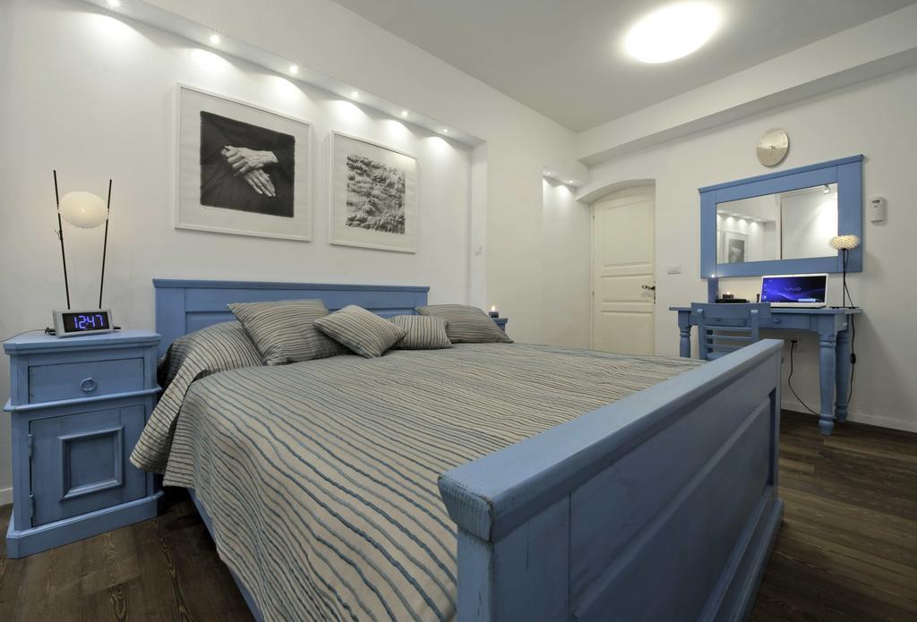 Apartment Whooart Komiza Exterior photo